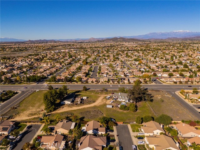 Detail Gallery Image 11 of 12 For 36562 Van Gaale, Winchester,  CA 92596 - 4 Beds | 3 Baths