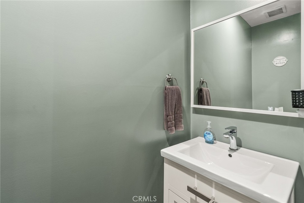 https://media.crmls.org/medias/290c7d84-d713-4fa6-8c8b-86e692f78c28.jpg?preset=X-Large