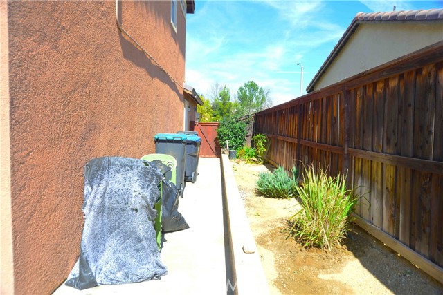 Detail Gallery Image 35 of 36 For 37475 Gallery Ln, Beaumont,  CA 92223 - 4 Beds | 3 Baths