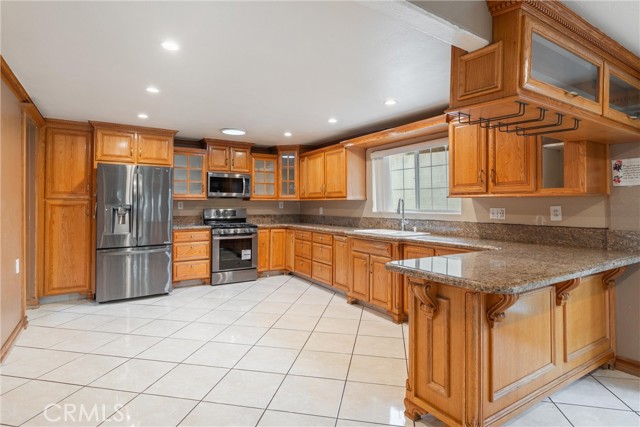 2516 Alcazar Street, Los Angeles CA: https://media.crmls.org/medias/290ddfb1-3871-4075-bf40-94eb68a85195.jpg