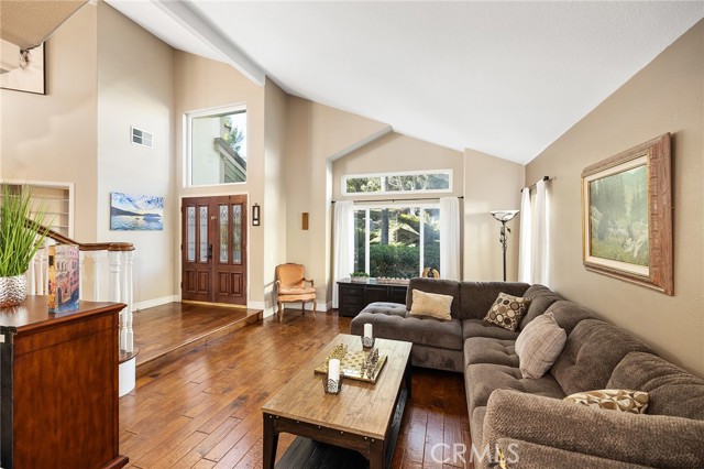 Detail Gallery Image 13 of 75 For 32249 Chemin Laurent, Temecula,  CA 92591 - 4 Beds | 3 Baths