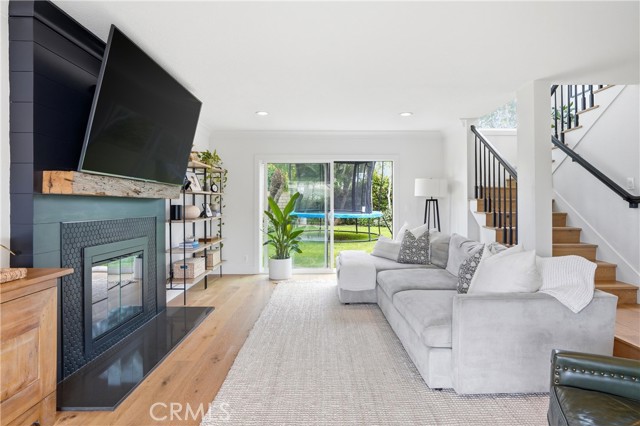 Image 6 of 43 For 20082 Gothic Circle