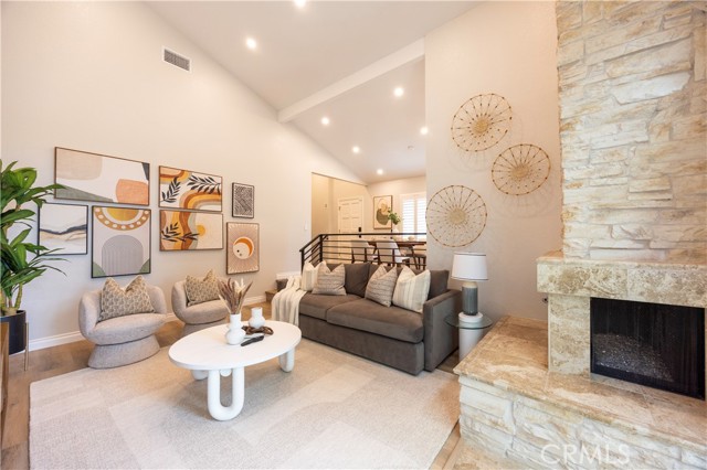 1 Moon Dust, Irvine CA: https://media.crmls.org/medias/290f4d8f-5b34-43b2-a53e-c06273ee720f.jpg