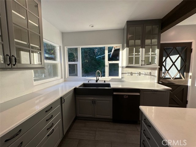 9339 La Tuna Canyon Road photo 5