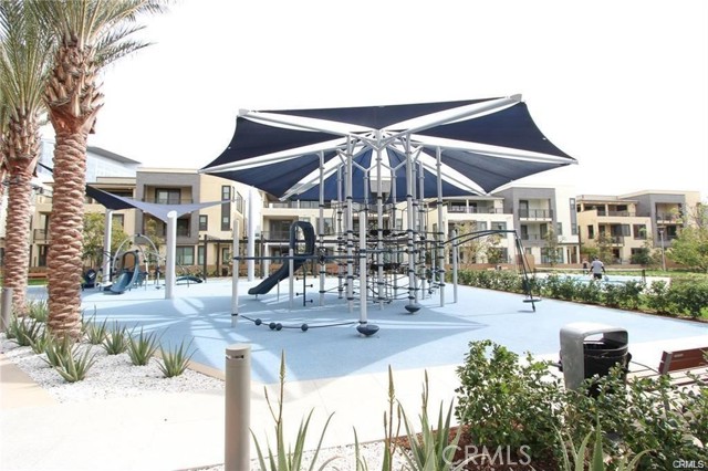 Detail Gallery Image 35 of 37 For 174 Tribeca, Irvine,  CA 92612 - 2 Beds | 2 Baths