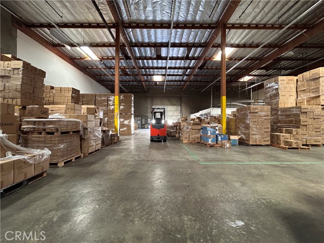 16018 Adelante Street, Irwindale, California 91702, ,Commercial Lease,For Rent,16018 Adelante Street,CRAR25065200