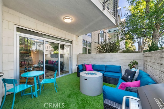 950 S Fairfax Avenue # 136, Los Angeles, California 90048, 2 Bedrooms Bedrooms, ,2 BathroomsBathrooms,Residential Lease,For Rent,950 S Fairfax Avenue # 136,CRSR23187905