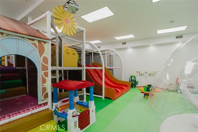  Commercial for Sale in Van Nuys, California