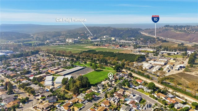 665 Hennipen, Pomona CA: https://media.crmls.org/medias/2910fc50-e1b4-44f8-b5f3-a54032c83758.jpg