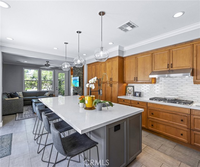 45 Coriander, Irvine CA: https://media.crmls.org/medias/29117528-1865-43e5-a604-3bc4f367c87e.jpg