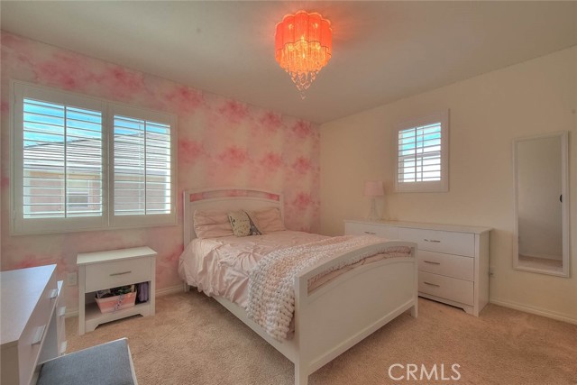 Image 46 of 67 For 14861 Henry Street