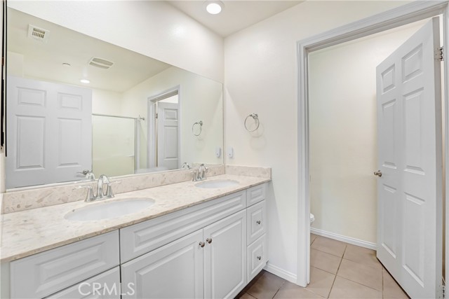 Detail Gallery Image 10 of 15 For 7209 N Chestnut, Van Nuys,  CA 91405 - 3 Beds | 3 Baths