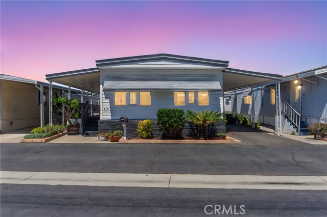 Detail Gallery Image 3 of 50 For 15621 Beach Bld #115,  Westminster,  CA 92683 - 2 Beds | 2 Baths