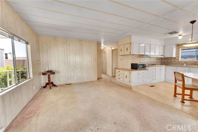200 San Bernardino, Rialto CA: https://media.crmls.org/medias/2912a9fc-2ead-49a7-9b2e-ac6d6e133f28.jpg