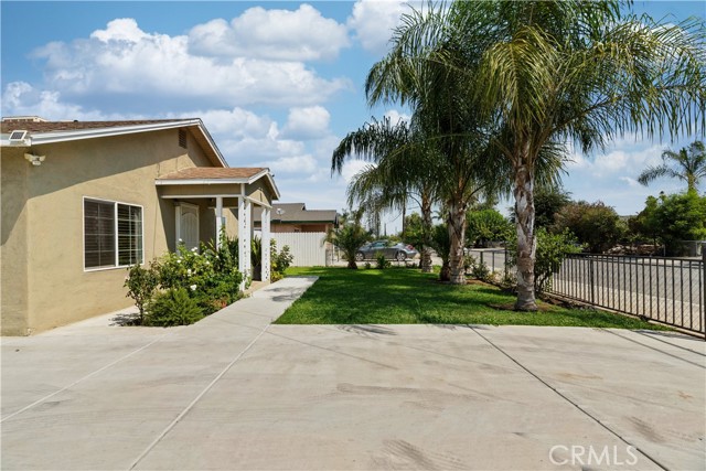 Detail Gallery Image 3 of 32 For 2113 Princeton St, Delano,  CA 93215 - 2 Beds | 1 Baths
