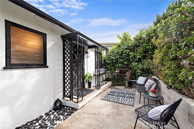 189 Lower Cliff Drive, Laguna Beach CA: https://media.crmls.org/medias/2912c16a-8dde-4c6f-89bc-8c7e7273f0ae.jpg