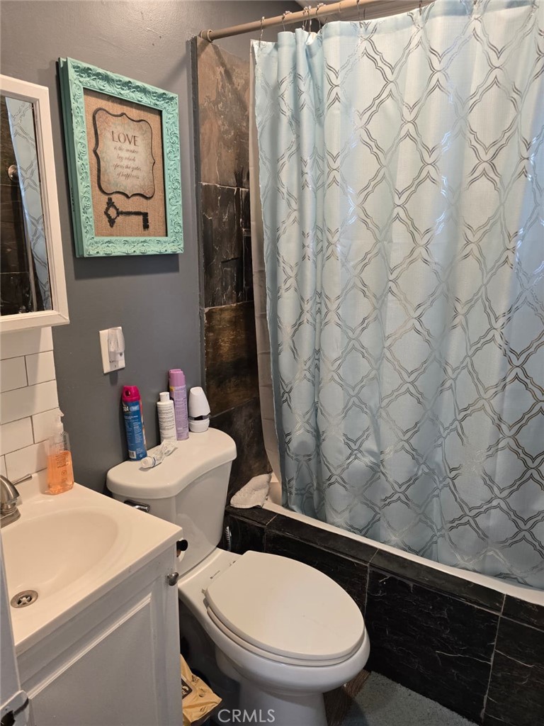 https://media.crmls.org/medias/29130d94-36cc-472b-ab53-9752275567a2.jpg?preset=X-Large