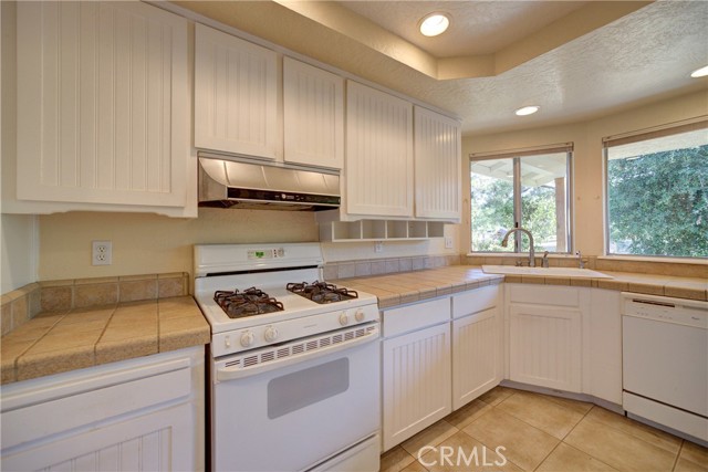 6305 Portola Road, Atascadero CA: https://media.crmls.org/medias/2913224d-2638-4f32-98ef-ba5a739e2a9c.jpg