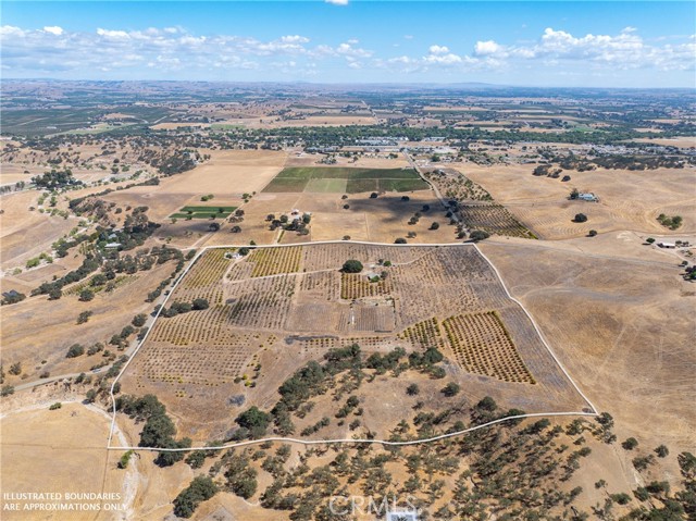 27 Wellsona Road, Paso Robles CA: https://media.crmls.org/medias/291349e2-595d-4c29-a68c-964acc108aa0.jpg