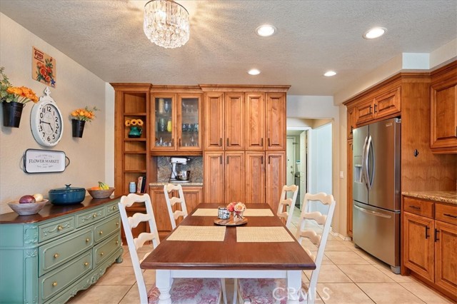 Detail Gallery Image 16 of 53 For 29023 Rosewood Ln, Highland,  CA 92346 - 5 Beds | 2/1 Baths
