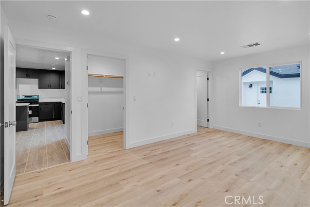 6513 San Miguel Street, Paramount CA: https://media.crmls.org/medias/291422ef-e478-49d7-bbec-9ba556949675.jpg