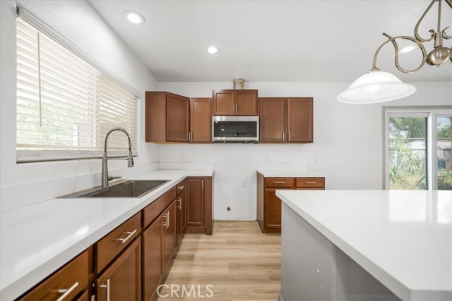 14928 Yucca Avenue, Fontana CA: https://media.crmls.org/medias/291426f0-270c-41fc-b0f9-d90c1b10efa7.jpg