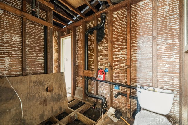 Detail Gallery Image 12 of 18 For 1822 W 4th, Santa Ana,  CA 92703 - 3 Beds | 1 Baths