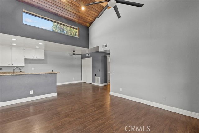 18750 Mandan Street, Canyon Country CA: https://media.crmls.org/medias/2915b374-4e0d-45f4-919e-74ffeee4437f.jpg