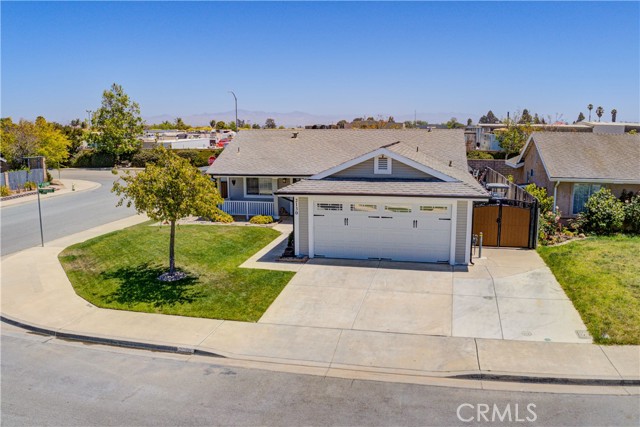2130 Calle Mirasol, Santa Maria CA: https://media.crmls.org/medias/29162b23-0659-44e7-8414-c90cf618fbd8.jpg