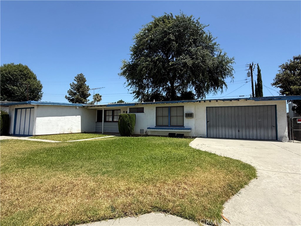 1836 E Walnut Creek