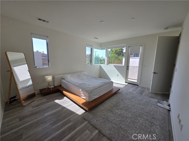 Detail Gallery Image 7 of 21 For 1963 Novus Pl, Costa Mesa,  CA 92627 - 3 Beds | 2/1 Baths