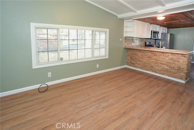 Detail Gallery Image 4 of 13 For 547 Alden #27,  Big Bear Lake,  CA 92315 - 2 Beds | 1 Baths