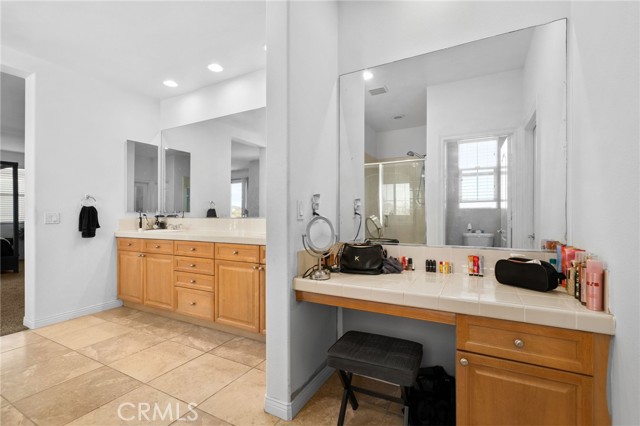 21 Via Del Renal Court, Lake Elsinore CA: https://media.crmls.org/medias/2917ae74-affb-4d3a-a809-0cc841d16e82.jpg