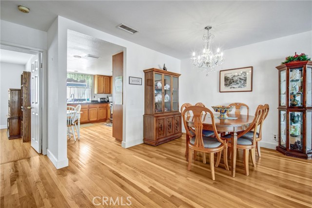 2300 Maple Ave, Torrance CA: https://media.crmls.org/medias/29185b63-cf09-47ab-a729-950bc2e230e8.jpg