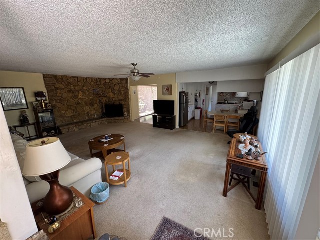 4922 Lowell Avenue, Glendale CA: https://media.crmls.org/medias/291860cc-8041-4091-a547-7ef95f70aa64.jpg