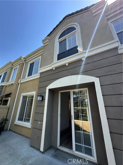 3409 S Main Street, Santa Ana CA: https://media.crmls.org/medias/2918e058-b11a-402e-9302-c40446dafc44.jpg