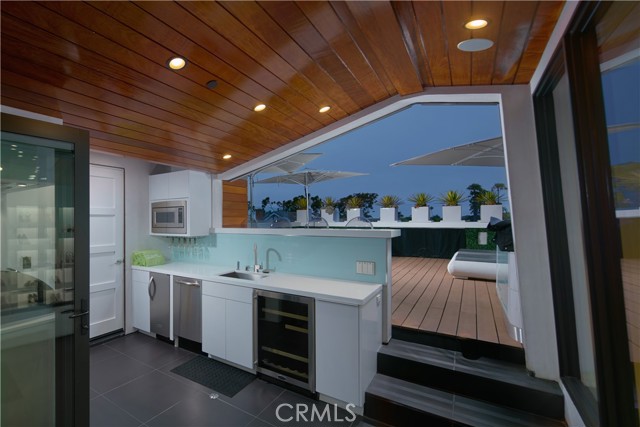 604 Acacia Avenue, Corona del Mar CA: https://media.crmls.org/medias/29191c3d-1473-4aee-9b7f-dac6ab197cb2.jpg