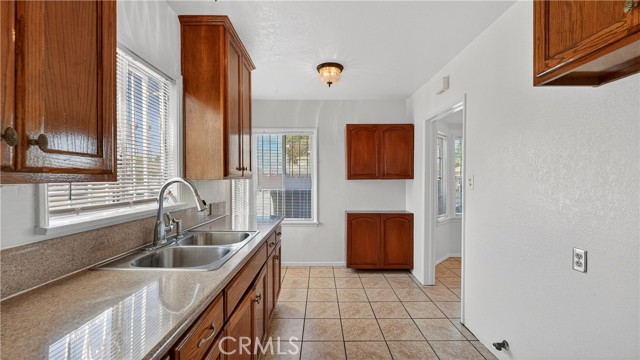 Detail Gallery Image 25 of 44 For 200 E Century Bld, Los Angeles,  CA 90003 - 2 Beds | 1 Baths