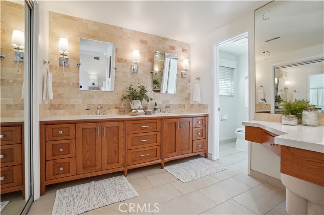 13811 Palace Way, Tustin CA: https://media.crmls.org/medias/291a3610-ec06-4693-a04c-f163f459fbe9.jpg