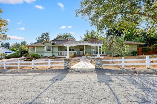 Detail Gallery Image 1 of 1 For 145 Monte Vista Ln, Sierra Madre,  CA 91024 - 5 Beds | 3/1 Baths