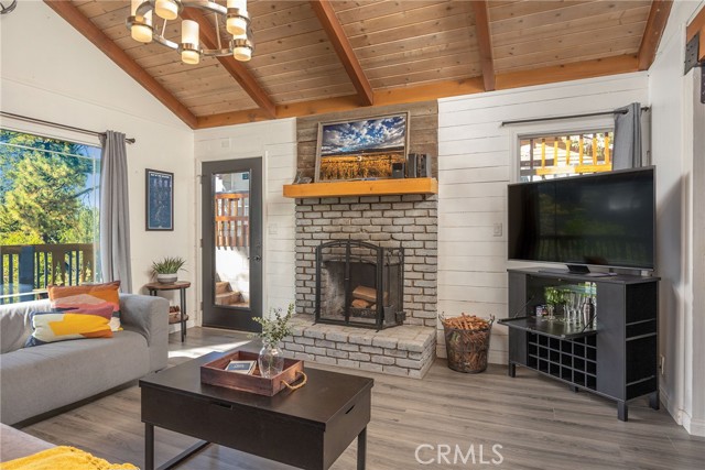 40189 Mahanoy Lane, Big Bear Lake, CA 92315