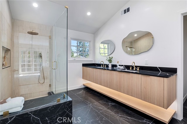 Detail Gallery Image 24 of 35 For 20225 Allentown Dr, Woodland Hills,  CA 91364 - 5 Beds | 4/2 Baths