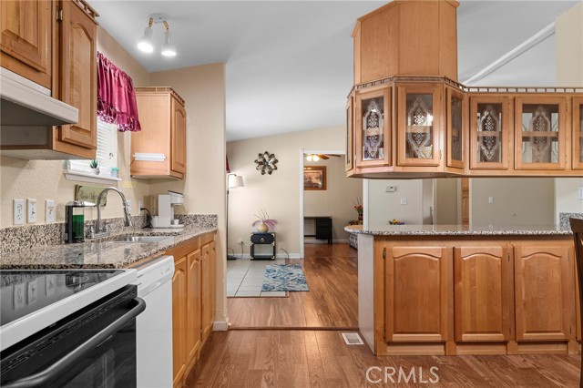 Detail Gallery Image 12 of 37 For 427 Summerwood Pkwy, Oroville,  CA 95966 - 3 Beds | 2 Baths