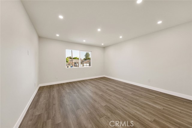 14625 Runnymede Street, Van Nuys CA: https://media.crmls.org/medias/291af9f1-682c-45de-9a16-cc002c8d5e15.jpg