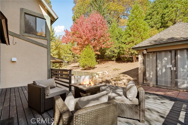 Detail Gallery Image 17 of 47 For 27808 Alpen, Lake Arrowhead,  CA 92352 - 4 Beds | 3/1 Baths