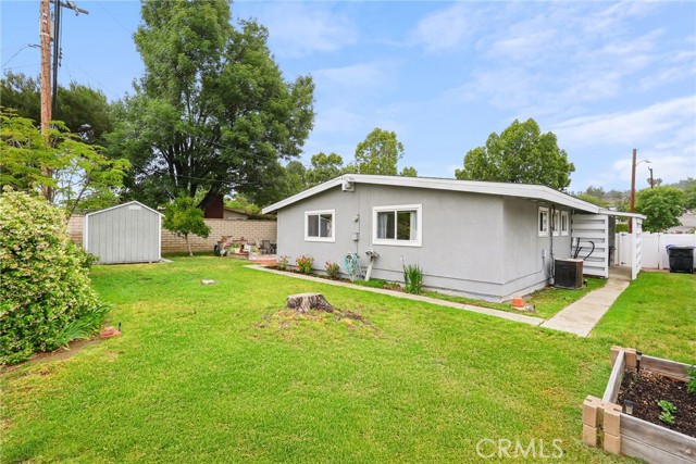 27439 Santa Clarita Road, Saugus CA: https://media.crmls.org/medias/291c320a-4721-49d9-a63e-b86051416313.jpg