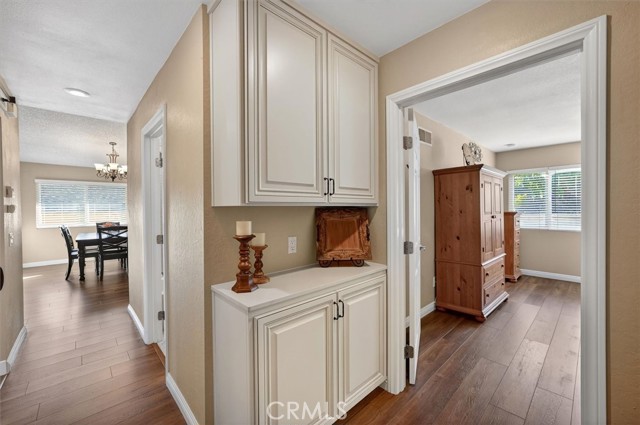 Detail Gallery Image 37 of 46 For 22948 Magnolia Glen, Valencia,  CA 91354 - 4 Beds | 2 Baths