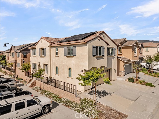 Detail Gallery Image 6 of 37 For 16064 Symphony Ln, Fontana,  CA 92336 - 4 Beds | 3 Baths
