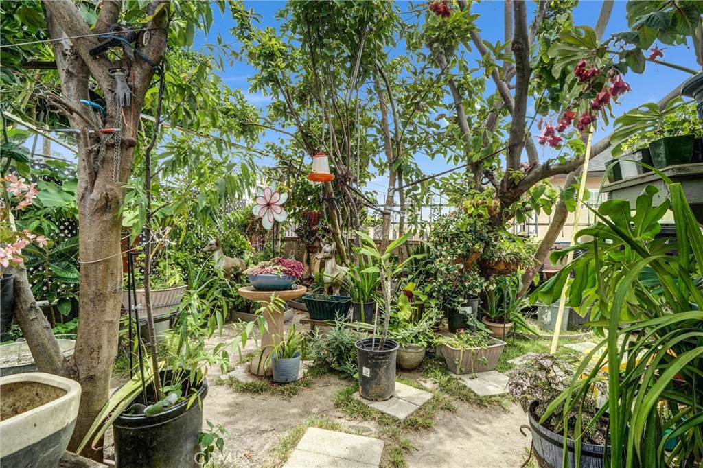 https://media.crmls.org/medias/291d5502-632a-4cb0-bdec-6c0cea9b844a.jpg?preset=X-Large