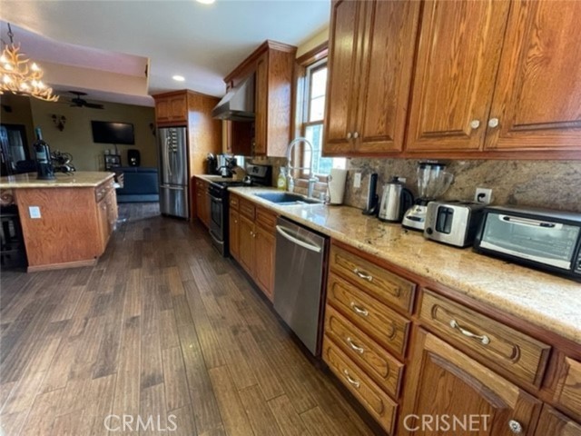 Image 21 of 25 For 28620 Manitoba